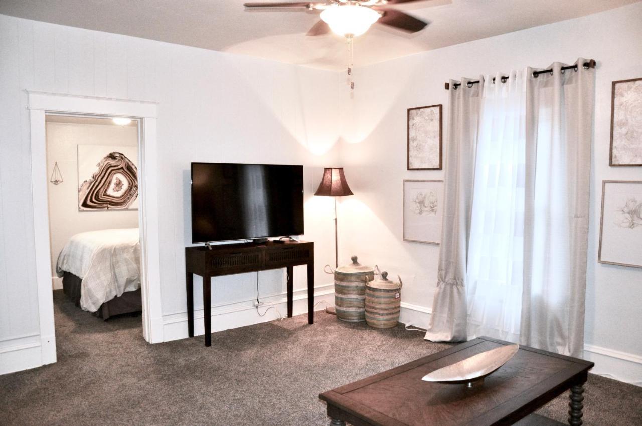 Downtown 1 Bedroom Charmer - Walk, Bike, Enjoy!! ラピッドシティ エクステリア 写真