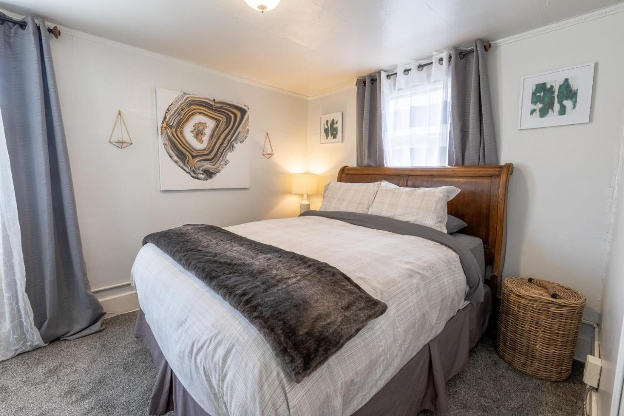 Downtown 1 Bedroom Charmer - Walk, Bike, Enjoy!! ラピッドシティ エクステリア 写真